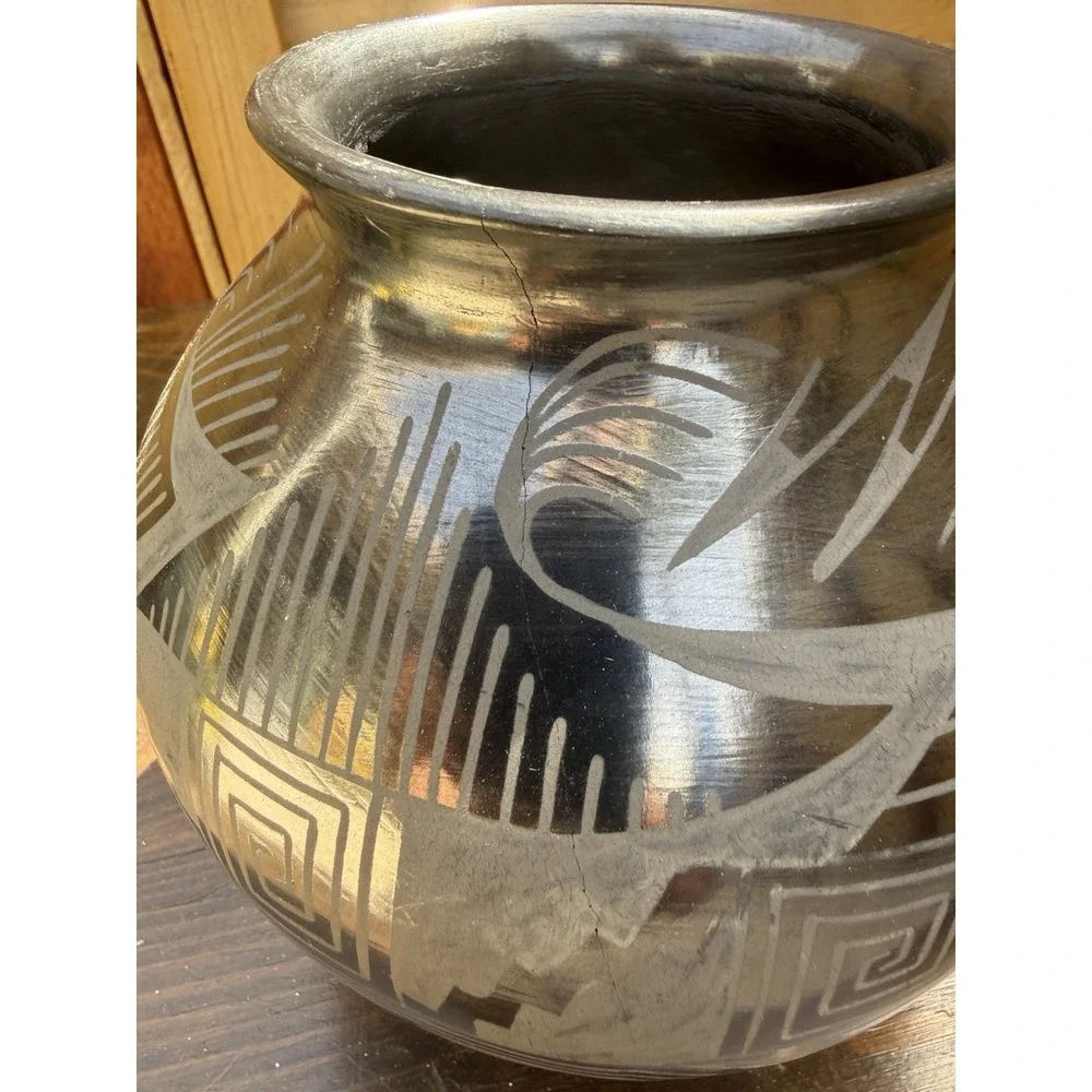 Michael Wisner Studio Pottery Vase Black Sgraffito Southwest Signed Crack As Is